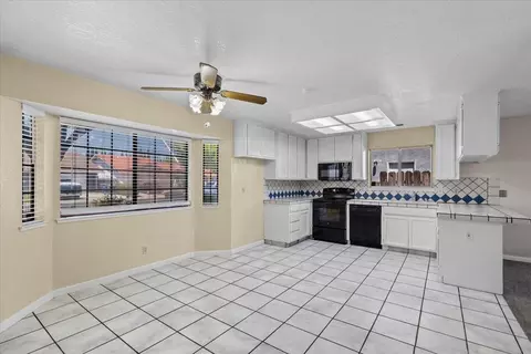 832 Chalone Dr, Modesto, CA 95358 photo 9