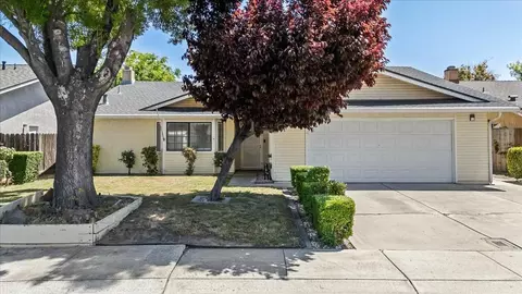 832 Chalone Dr, Modesto, CA 95358 photo 4