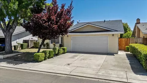 832 Chalone Dr, Modesto, CA 95358 photo 3