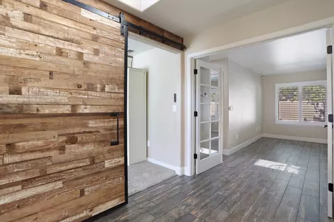 Entry Way - 873 Ruess Rd, Ripon, CA 95366 photo 1 of 3