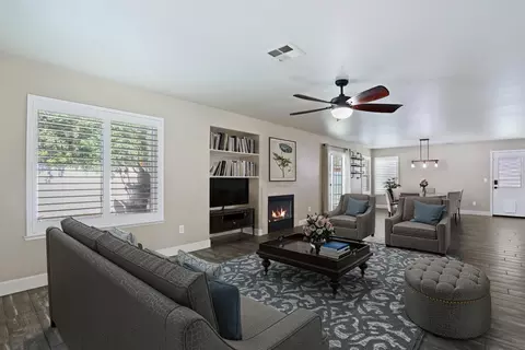Living - 873 Ruess Rd, Ripon, CA 95366 photo 2 of 2