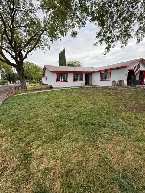 2916 Bateman, Modesto, CA 95354 photo 2