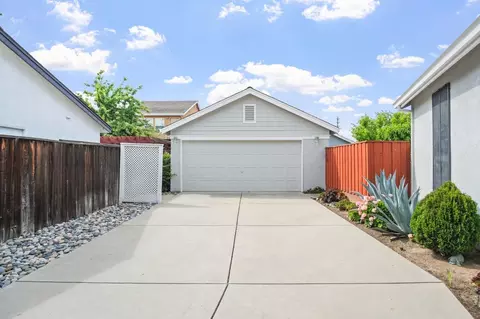 1606 Pristine Ct, Modesto, CA 95357 photo 23