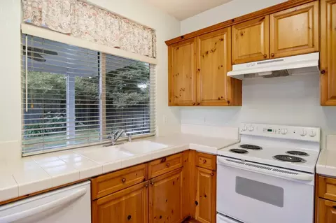 1606 Pristine Ct, Modesto, CA 95357 photo 8