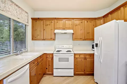 1606 Pristine Ct, Modesto, CA 95357 photo 9