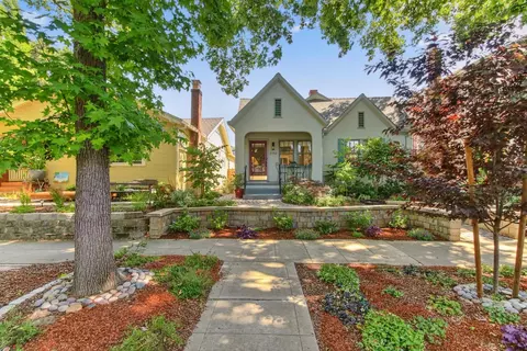 2154 3rd Ave, Sacramento, CA 95818