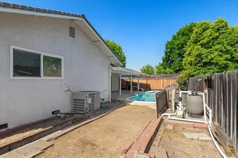 2501 Continental Dr, Modesto, CA 95355 photo 47