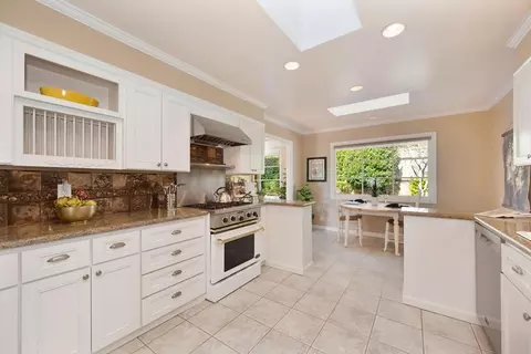Kitchen - 2854 Benson St, Placerville, CA 95667 photo 8 of 13