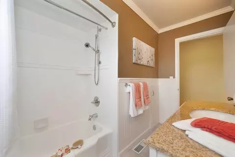 Bath - 2854 Benson St, Placerville, CA 95667 photo 4 of 4