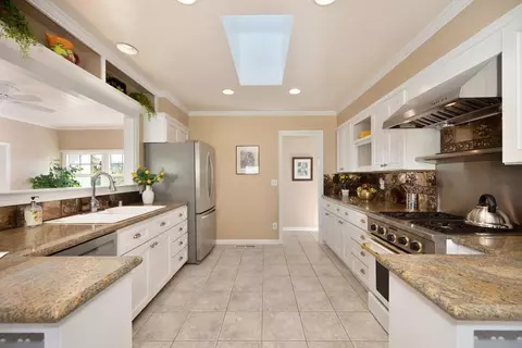 Kitchen - 2854 Benson St, Placerville, CA 95667 photo 2 of 13