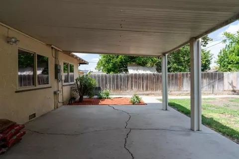 Exterior - 1641 Virginia Ave, Dos Palos, CA 93620 photo 5 of 11