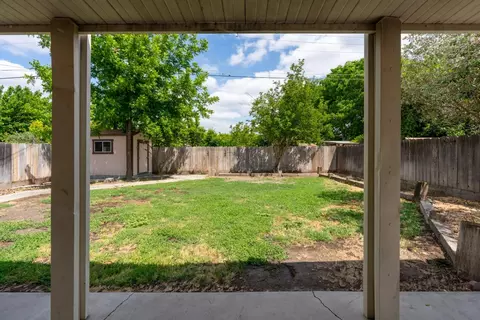 Exterior - 1641 Virginia Ave, Dos Palos, CA 93620 photo 3 of 11