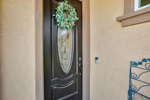 925 Willow Bridge Dr, Folsom, CA 95630 photo 3