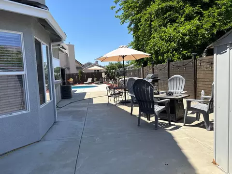 Exterior - 1617 Heath Way, Ceres, CA 95307 photo 2 of 8