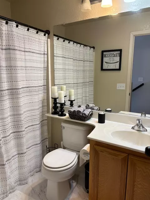 Bath - 1617 Heath Way, Ceres, CA 95307 photo 7 of 7