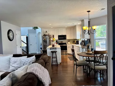 Kitchen - 1617 Heath Way, Ceres, CA 95307 photo 3 of 3