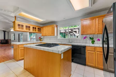 Kitchen - 12501 Wolf Rd, Grass Valley, CA 95949 photo 1 of 5