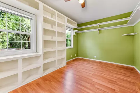 Bedroom - 12501 Wolf Rd, Grass Valley, CA 95949 photo 2 of 6