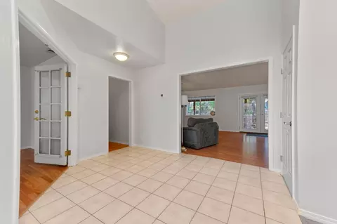 Entry Way - 12501 Wolf Rd, Grass Valley, CA 95949 photo 2 of 4