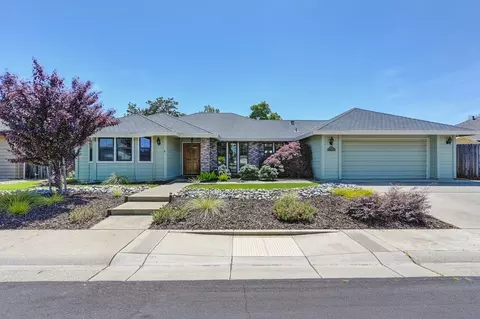 8628 Banff Vista Dr, Elk Grove, CA 95624