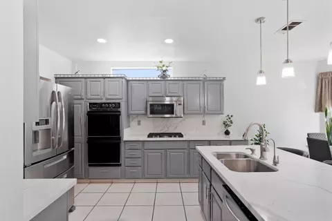 Kitchen - 1724 Stonum Rd, Modesto, CA 95351 photo 1 of 5