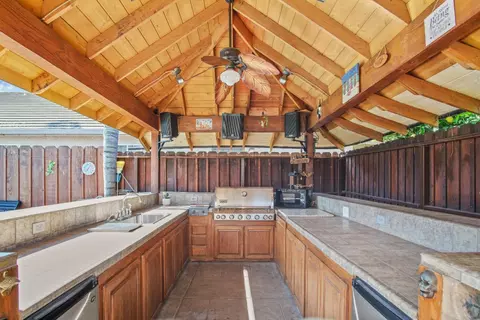 Kitchen - 1724 Stonum Rd, Modesto, CA 95351 photo 5 of 5