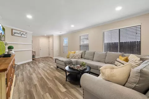 366 Darlene Ln, Tracy, CA 95377 photo 13