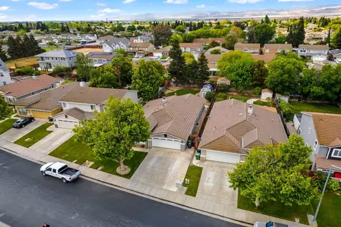 366 Darlene Ln, Tracy, CA 95377 photo 7