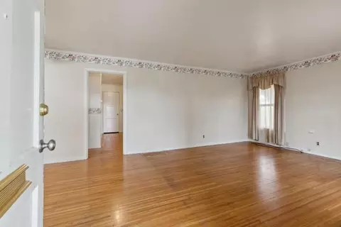 Living - 290 W 23rd St, Tracy, CA 95376 photo 1 of 3