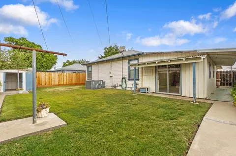 Exterior - 290 W 23rd St, Tracy, CA 95376 photo 3 of 4