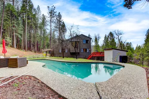17525 Cooper Rd, Nevada City, CA 95959