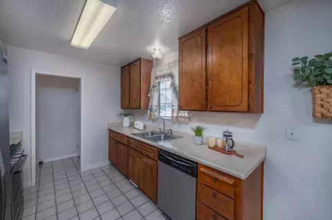 1828 Chesapeake Ave, Modesto, CA 95358 photo 19