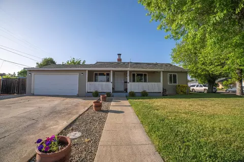 2151 La Jolla Dr, Stockton, CA 95204