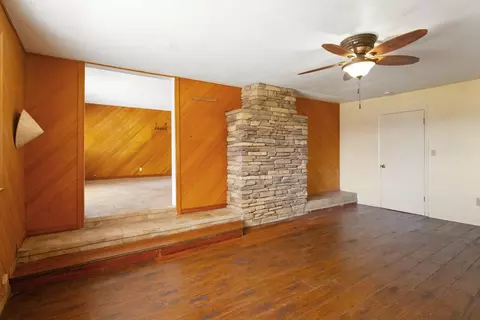 Living - 4324 East Ave, Corning, CA 96021 photo 3 of 5