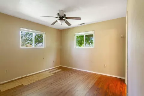 Bedroom - 4324 East Ave, Corning, CA 96021 photo 3 of 5