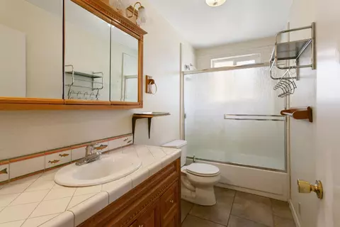 Bath - 4324 East Ave, Corning, CA 96021 photo 1 of 2