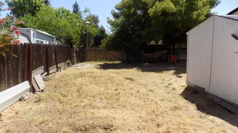 Exterior - 3320 Cherokee Ave, Merced, CA 95340 photo 4 of 12