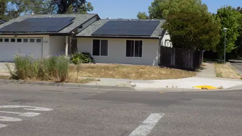 Exterior - 3320 Cherokee Ave, Merced, CA 95340 photo 2 of 12