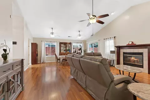 1616 Bergen Dr, Modesto, CA 95350 photo 8