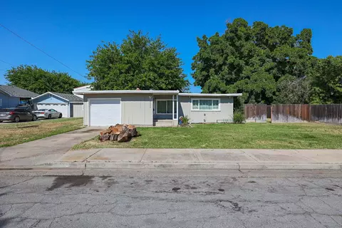 3053 Oleander Ave, Merced, CA 95340 photo 2