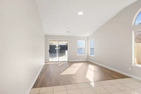 Living - 1804 Brahms Way, Modesto, CA 95358 photo 5 of 6
