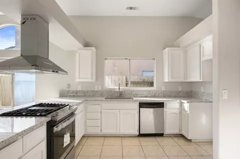 Kitchen - 1804 Brahms Way, Modesto, CA 95358 photo 1 of 2