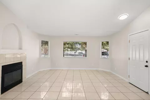 Living - 1804 Brahms Way, Modesto, CA 95358 photo 3 of 6