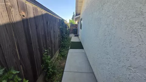 1215 Fremont Ave, Clovis, CA 93612 photo 17