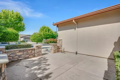 2342 Shadow Berry Dr, Manteca, CA 95336 photo 4