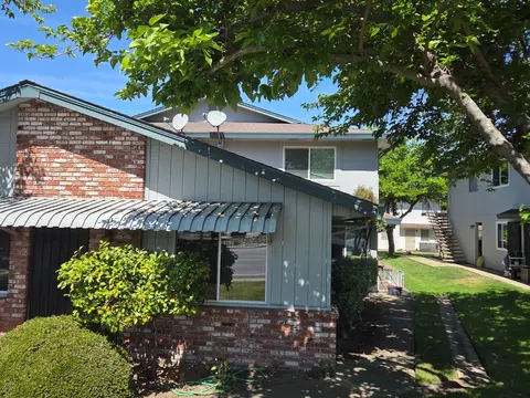 231 Harding Blvd #2, Roseville, CA 95678