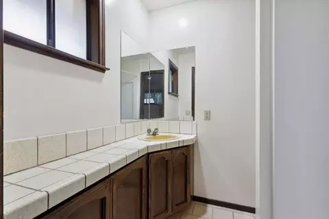 Bath - 8300 16th St, Elverta, CA 95626 photo 2 of 3