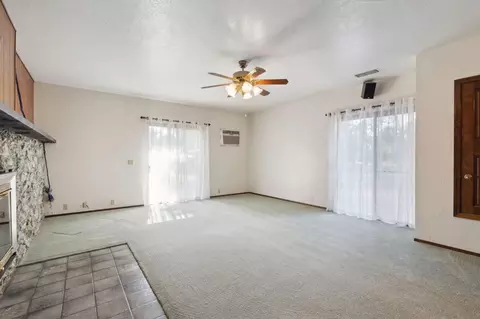 Living - 8300 16th St, Elverta, CA 95626 photo 4 of 8