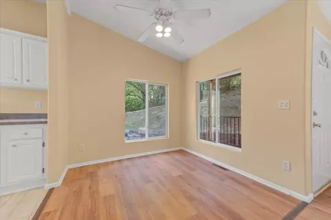 10500 Pekolee Dr, Grass Valley, CA 95949 photo 4