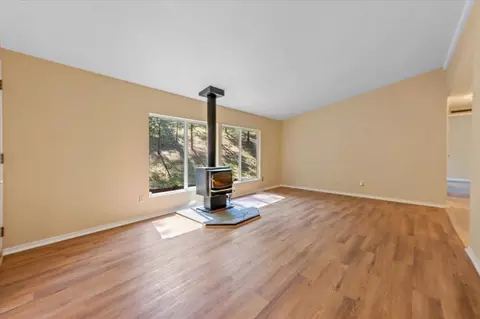 10500 Pekolee Dr, Grass Valley, CA 95949 photo 3